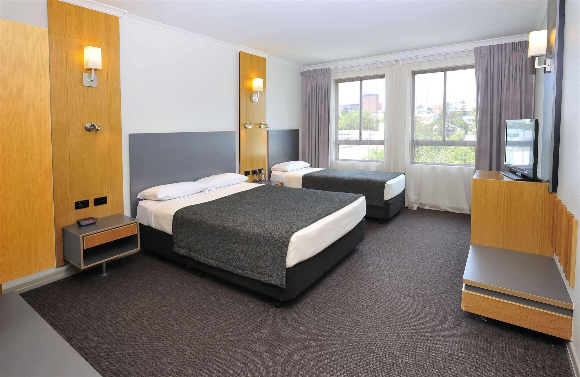 Metro Hotel Ipswich International Bagian luar foto